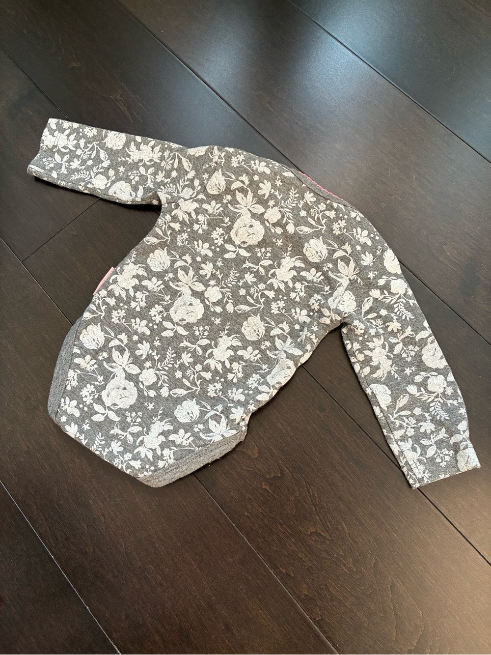 Noppies long sleeve Gray Baby Bodysuit with Pink Trim - Picture 8 of 10